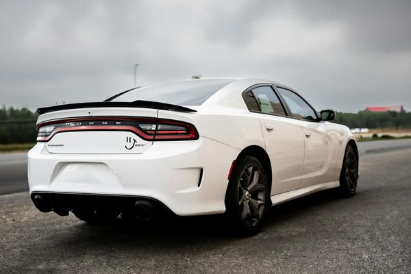 Combien investir pour réaliser votre rêve de voiture de course ultraperformante ?